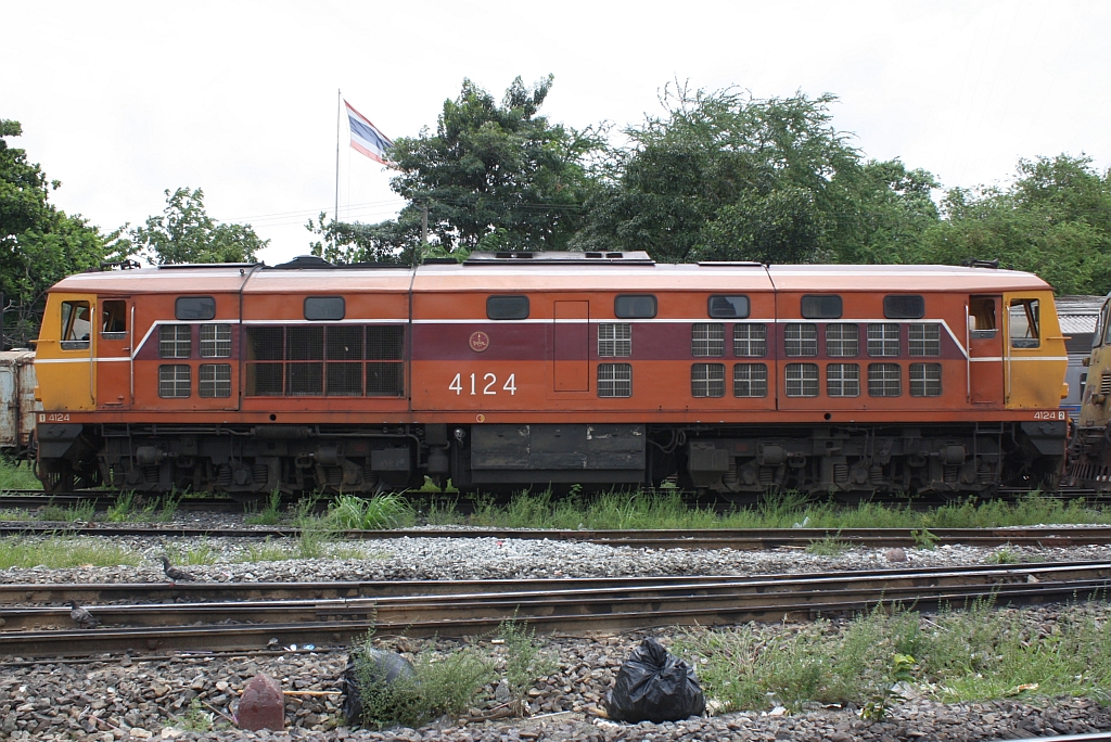 ALS 4124 (Co'Co', de, Alsthom, Bj.1974) am 09.Juni 2012 Depot Hua Lamphong.
