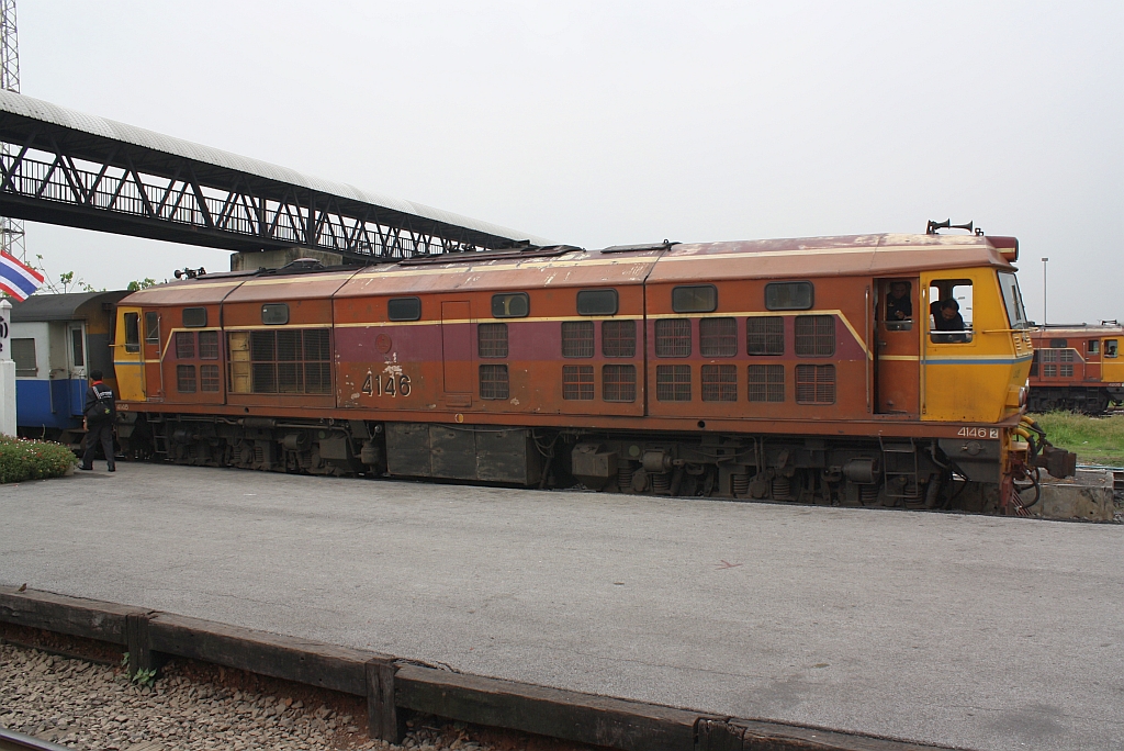 ALS 4146 (Co'Co', de, Alsthom, Bj.1974/75) am 16.M�rz 2011 im Bf. Bang Sue Junction.