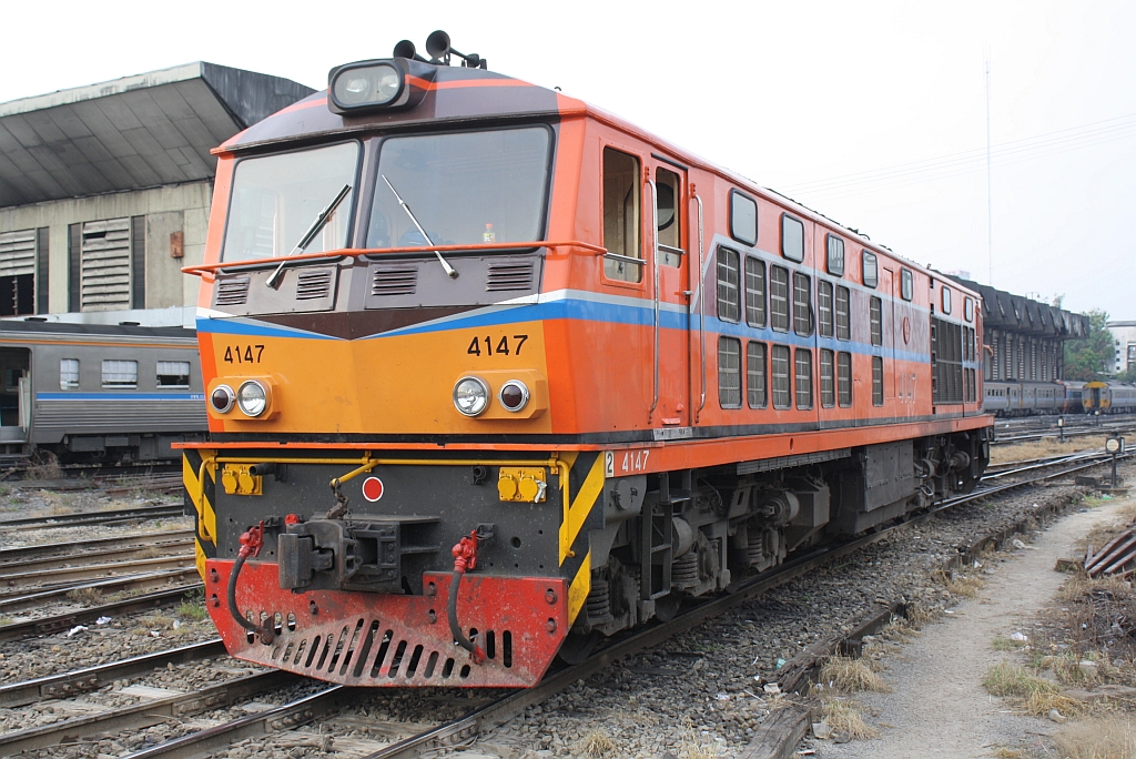 ALS 4147 (Co'Co', de, Alsthom, Bj.1974) am 02.November 2012 im Bf. Hua Lamphong.