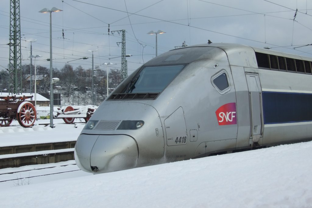 Als Ersatz fr ICE 9554 fuhr am 1.2.2010 ein TGV POS (TZ 4418) nach Paris.
Zur slben zeit kam der Gegenzug, ebenfalls ein Ersatz-TGV fr ICE 9555. Interessant war es allemal, auch mit dem zug von Frankfurt nach SB zu fahren.
Saarbrcken, der 1.2.2010