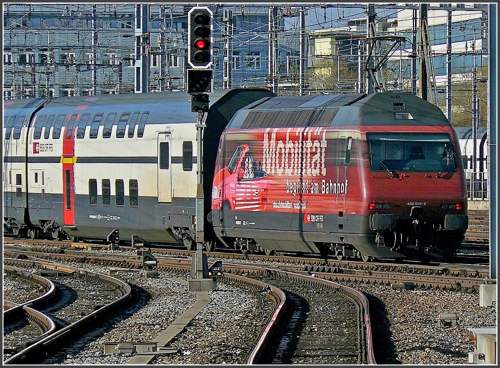 Als wre nichts gewesen, fuhr die Re 460 094-6 am 27.12.09 in Zrich an uns vorbei, nachdem sie uns am Tag zuvor im Ltschbergtunnel im Stich gelassen hatte. (Hans) 