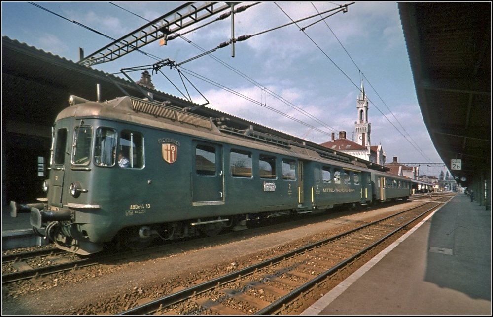 Als die Welt der MThB noch in Ordnung war. ABDe 4/4  Kreuzlingen  wartet in Konstanz auf seine Abfahrt Richtung Weinfelden. (Februar 1979)