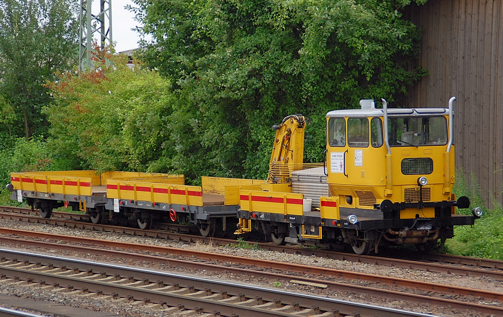 Altes Arbeitsgert KLV 53 einer Hamburger Schienenbau Firma im Bahnhof Wunstorf am 22 Juli 2011 abgestellt auf einem Nebengleis.