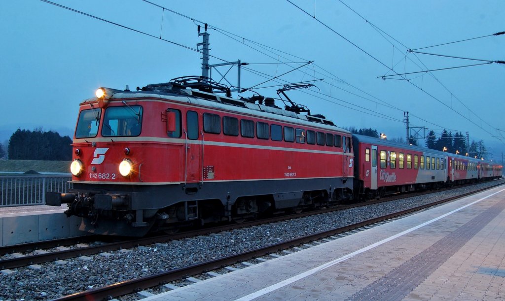Altlack 1142 682 stoppt am 17.02.2011 mit dem
R3974 in Nussbach.