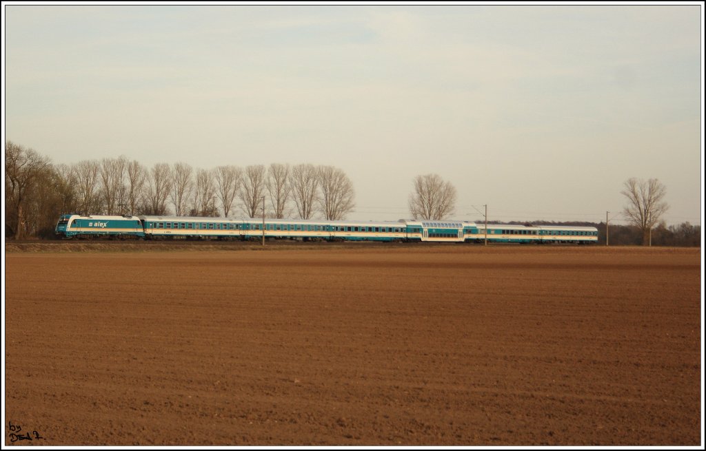 ALX84112  mit 183 -.- von M�nchen Hbf nach Regensburg Hbf n�chst K�fering am 24.03.2011. 