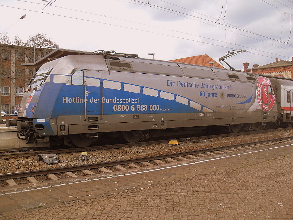 Am 01.04.2012 kam 101 060 mit dem IC 142 in Stendal an um dann um 15:34 Uhr weiter nach Schipol zu fahren.