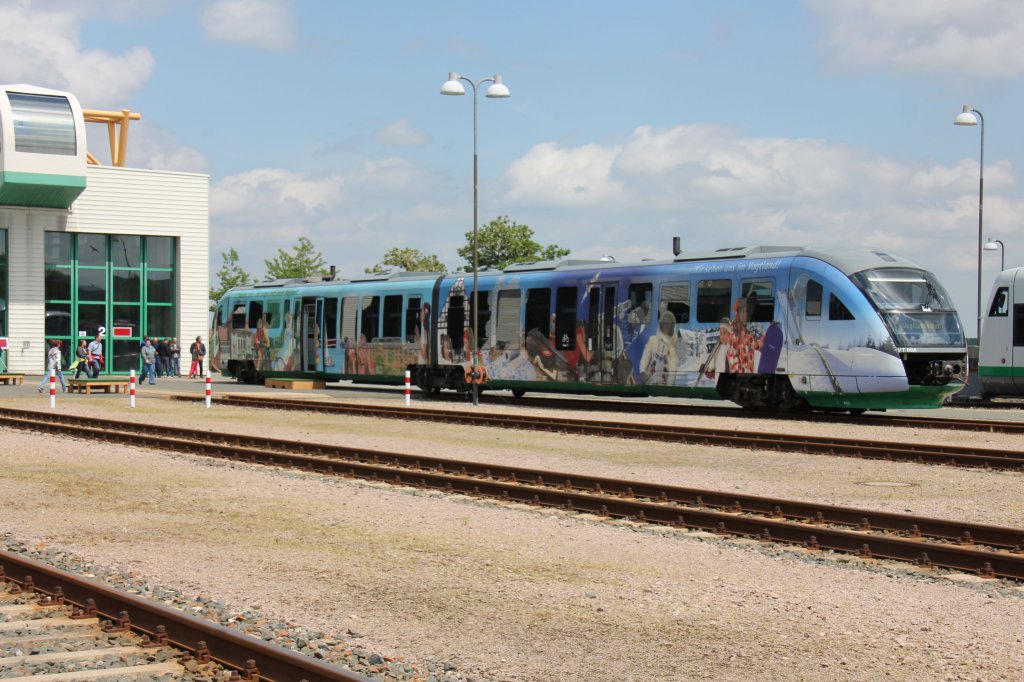 Am 02.06.2012 fand im VBG Betriebshof anlsslich 15 Jahre Vogtlandbahn ein Tag der offenen Tr statt.Ausgestellt zum ausgiebigen Beschnuppern war u.a. VT06.