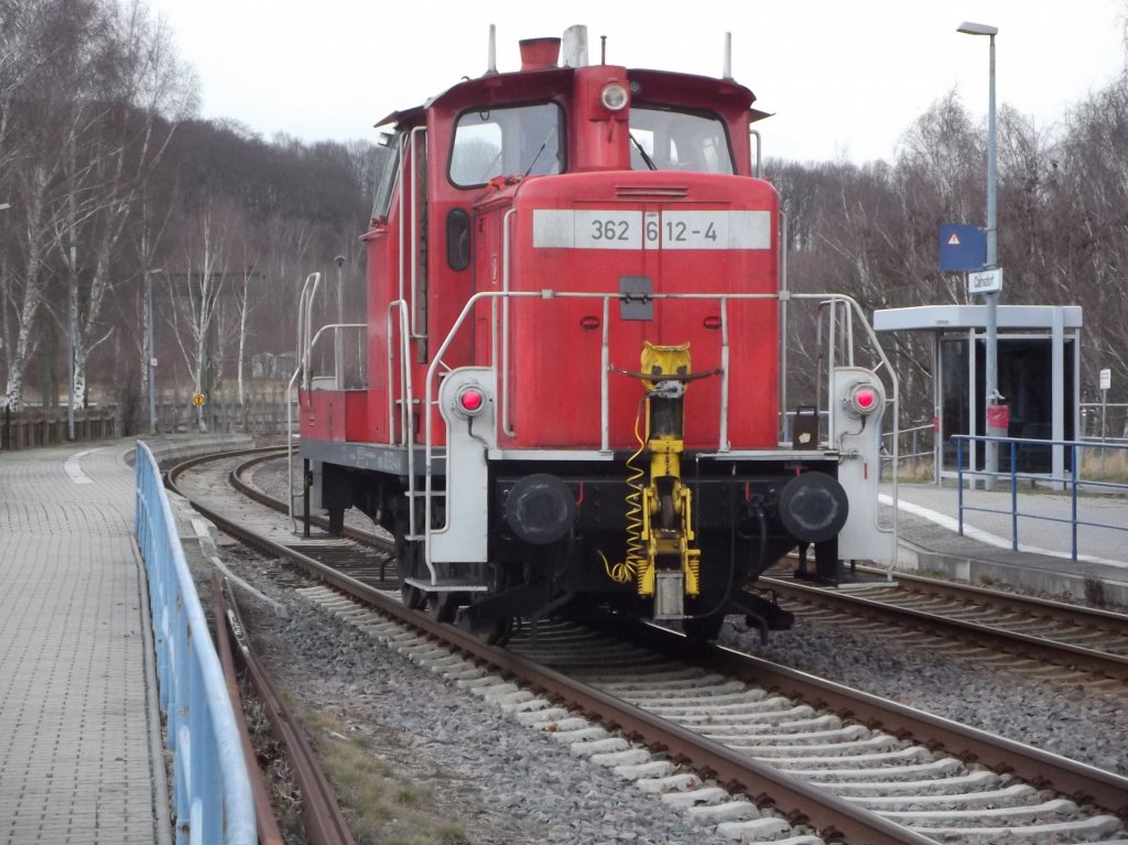 Am 04.01.2012 rangiert 362 612 am Haltepunkt Cainsdorf.