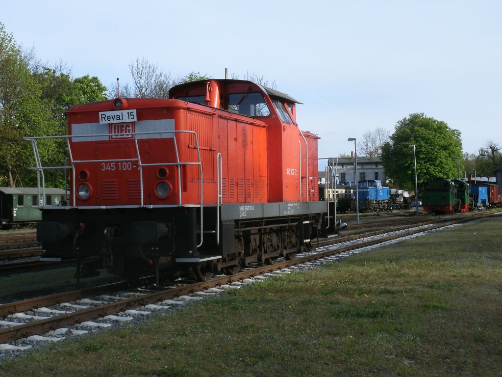 Am 05.Mai 2012 stand die UEG 345 100 in Putbus.