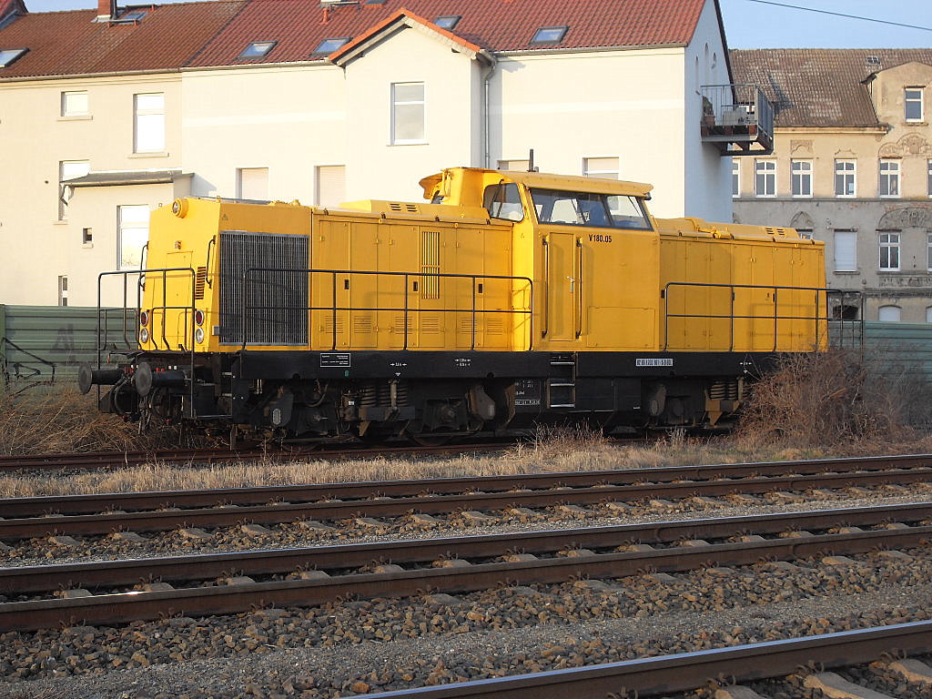 Am 06.03.2012 stand die (180.05) 203 161 der SGL Schienen Gter Logistik GmbH (ex DR 110 619-4,Umzeichnung in 201 619-4 und jetzige 92 80 1203 161-5 D-SGL)in Stendal.