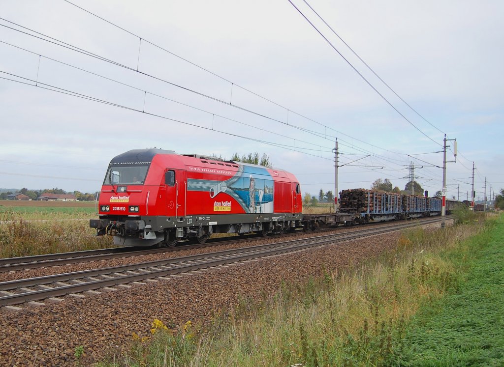 Am 07.10.2010 habe ich die 2016 910(Erika) endlich auch
einmal im Einsatz gesehen und zwar auf der
Westbahn bei Marchtrenk.Leider hat sich die Sonne
erst etwas spter durchgekmpft.