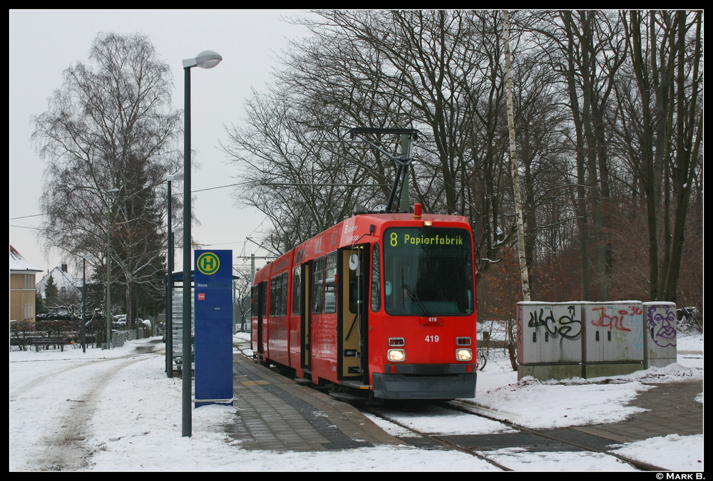 Am 07.12.10 erwischte ich sogar einen N-Wagen auf der Linie 8. Laut Fahrplan ist dies eine reine Niederflurlinie. Aufgenommen in der Endstelle Hessenschanze.