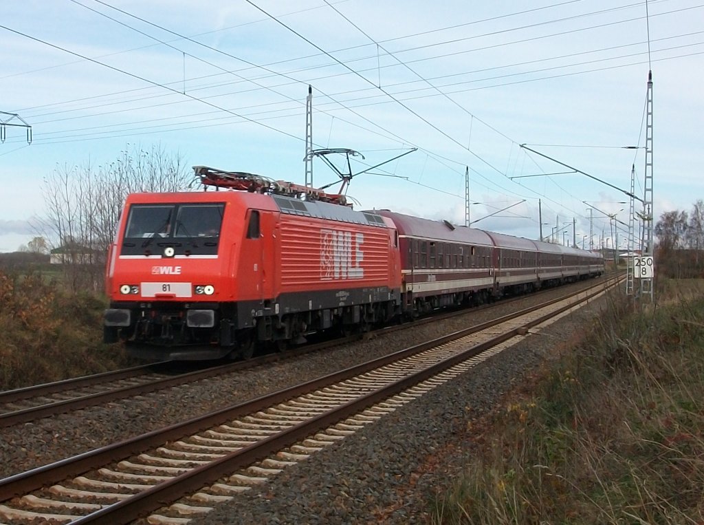 Am 07.November 2010 nahm ich Mller`s Saufzug,Binz-Kln mit WLE-81,auf freier Strecke bei Bergen/Rgen auf.