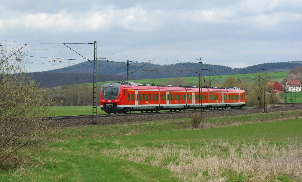Am 09.04.2010 gab es wieder zwei berfhrungsfahrten von 440ern der DB in Richtung Sden. Hier im Haunetal kurz vor Neukirchen.