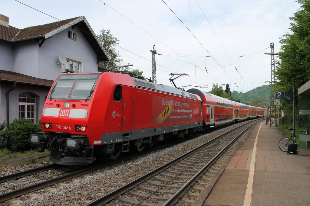 Am 09.05.2013 stand 146 114-4  Baden-Wrttemberg erfahren  beim Zwischenhalt mit ihrer RE in Schallstadt.