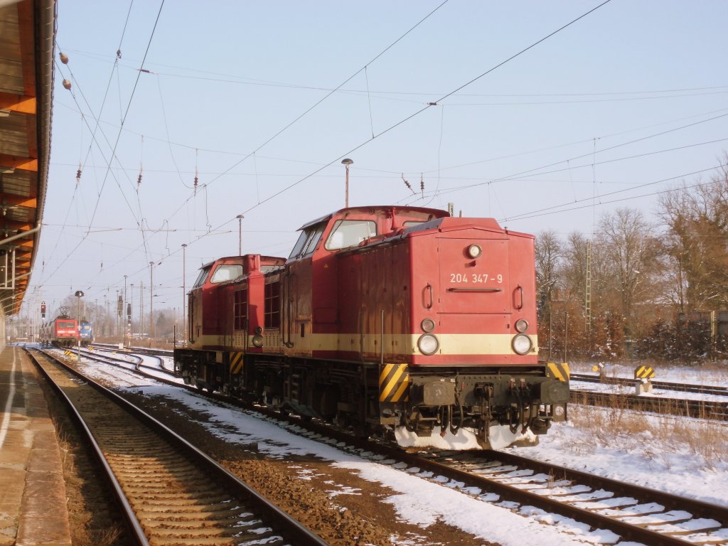 Am 10.02.2013 fuhren 204 354 und 204 347 zum tanken in das Bw Stendal und danach weiter nach Berlin mit einem leeren Holzzug.