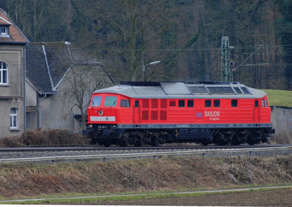 Am 10.4.2013  kommt die  Ludmilla  232 561-1 als LZ aus Aachen. Hier bei Rimburg bach-Palenberg, KBS 485