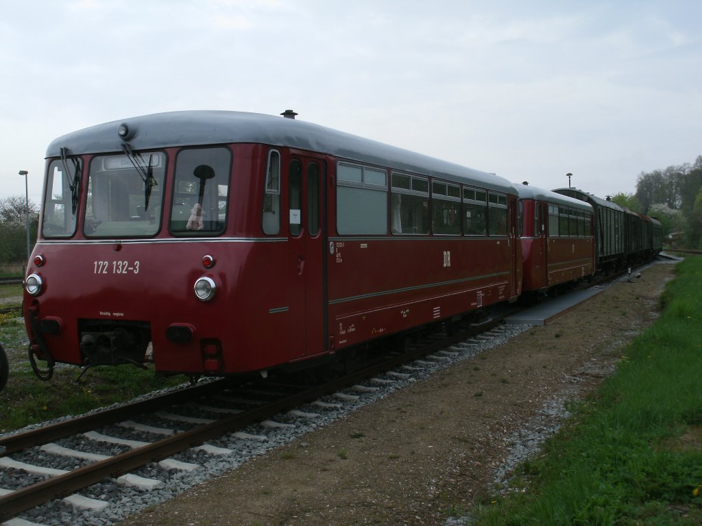 Am 10.Mai 2013 stand der LVT 172 132/171 auf dem Putbuser Tankgleis.