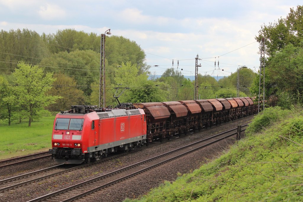 Am 10.Mai 2013 war 185 115 in Elze(Han) mit einem Kalibomber auf dem Weg Richtung Norden.