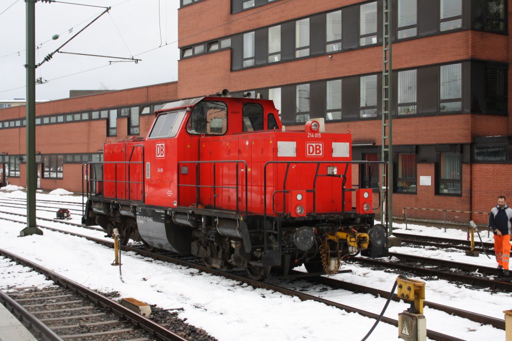 Am 11. Dezember steht 214 015 im Nrnberger HBF und wartet auf neue Aufgaben