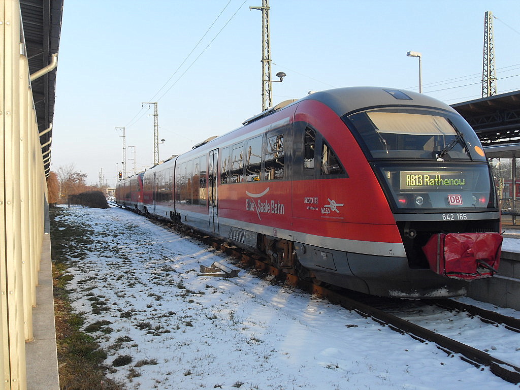 Am 11.02.2012 fuhren die 642 165/665 und 642 220/720  Hansestadt Stendal  von Stendal nach Rathenow.