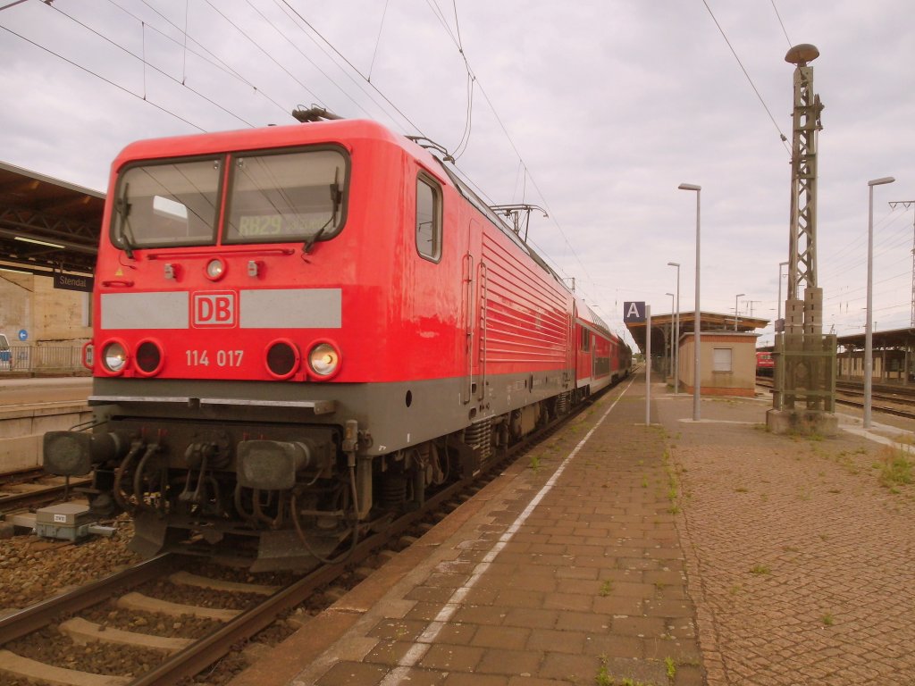 Am 11.08.2013 war eine neue 114 in Stendal. Hier zog 114 017 die RB 29 von Stendal nach Salzwedel. 