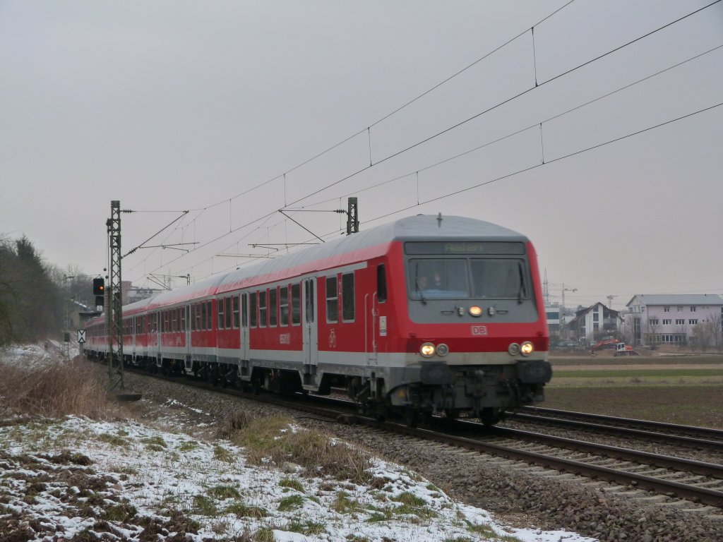 Am 12.02.13 fhrt eine N-Wagen Garnitur, Vorraus mit einem Wittenberger Kopf als RE zwischen Stuttgart und Aalen. Eingefangen kurz hinter Beutelsbach. Gre an den TF!