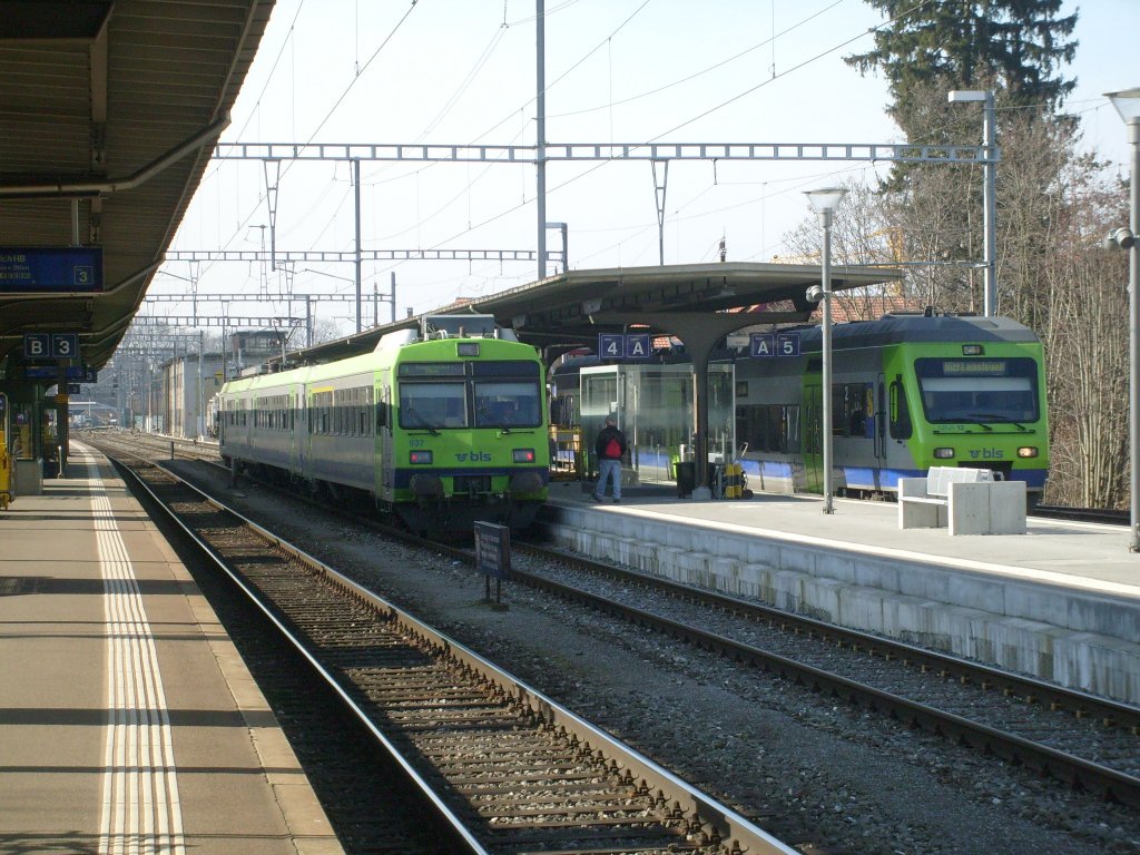 Am 12.2. trafen sich diese zwei Zge der BLS, ein NPZ und ein NINA, in Burgdorf