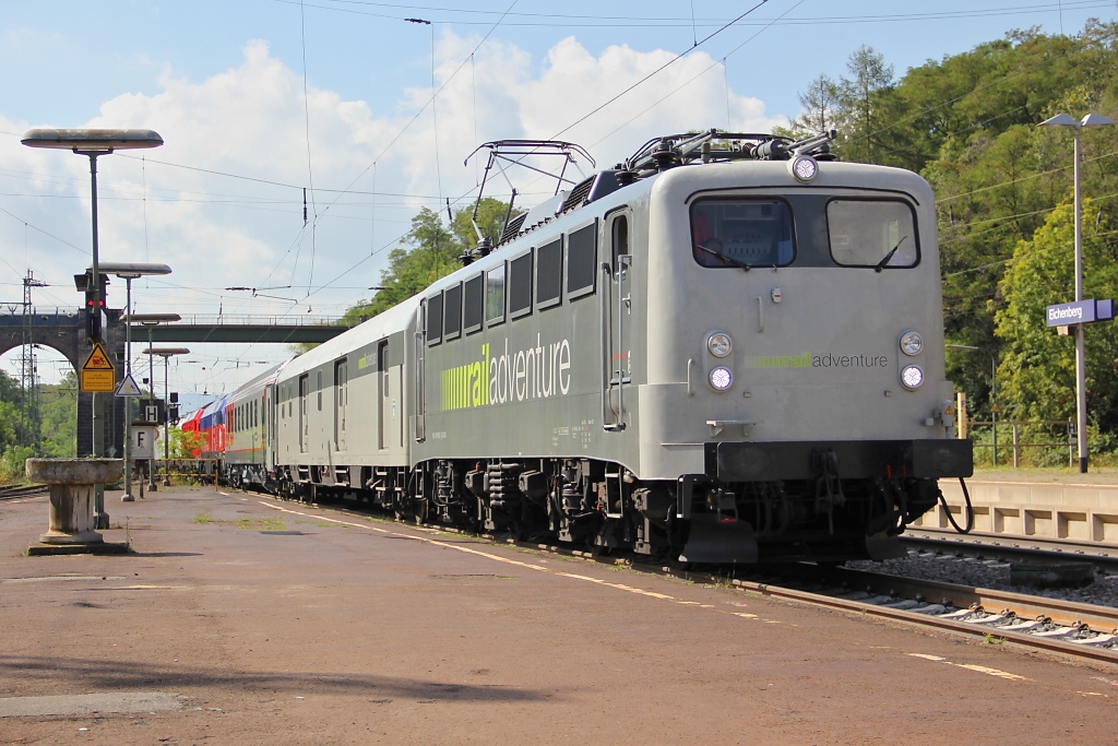 Am 13.09.2012 kam wieder ein Hauch InnoTrans durch Eichenberg. Die Railadventure 139 558 brachte einige  Leckerlies  als Dbz 92179 von Salzburg Hbf nach Wustermark Rbf. Neben dem Railadventure Packwagen, einem zum EN452 passendem russischen Schlafwagen und zwei Railadventure Schiebewandwagen hingen noch die in den folgenden Bildern gezeigten Anhngsel im Zugverband.