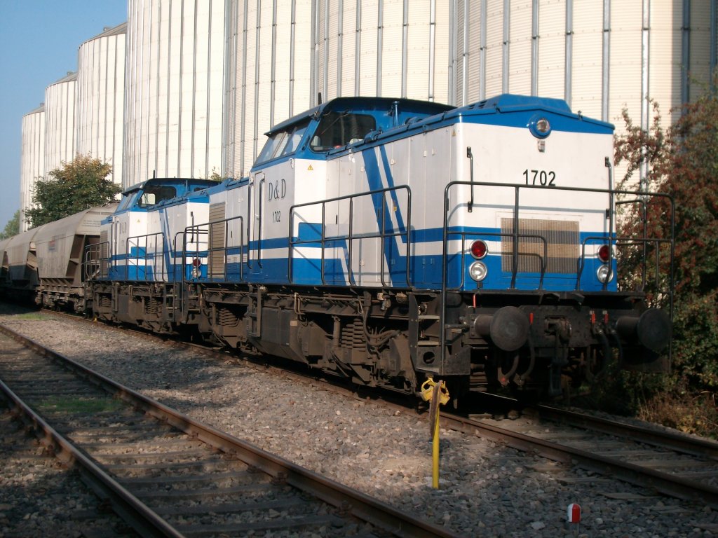 Am 13.10.2010 standen die D&D Loks 1701 und 1702 mit den Getreidzug in Bad Langensalza Ost.