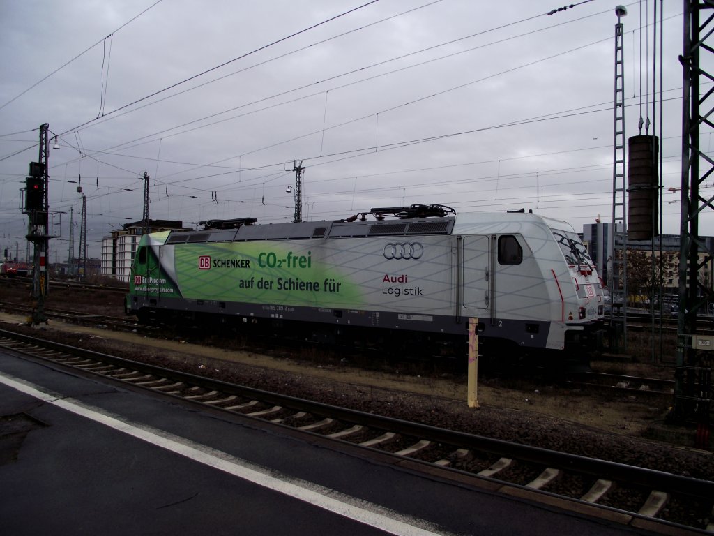 Am 13.12.11 steht 185 389-4 in Frankfurt am Main Ost