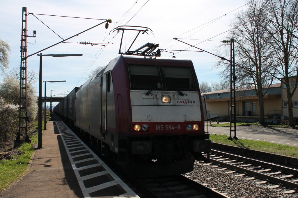 Am 14.04.2013 kam Crossrail 185 594-9 mit einem KLV gen Norden in Orschweier durch.