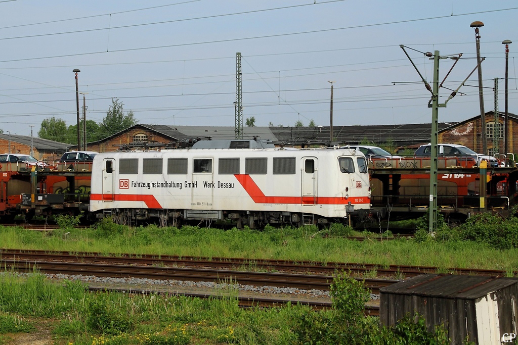 Am 14.5.2011 weilte 110 511-3 der DB Fahrzeuginstandhaltung Dessau in Zwickau Hbf.