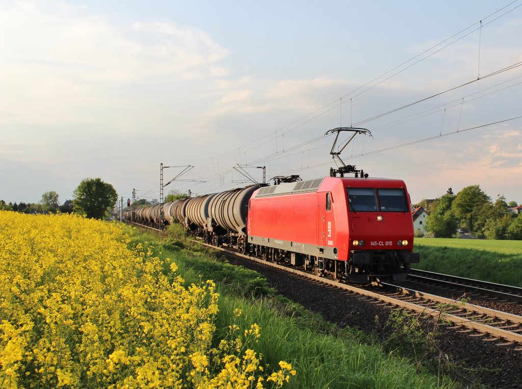 Am 15.Mai 2013 war RHC 145 CL 015 bei Banteln mit einem Kesselwagenzug auf dem Weg Richtung S�den.