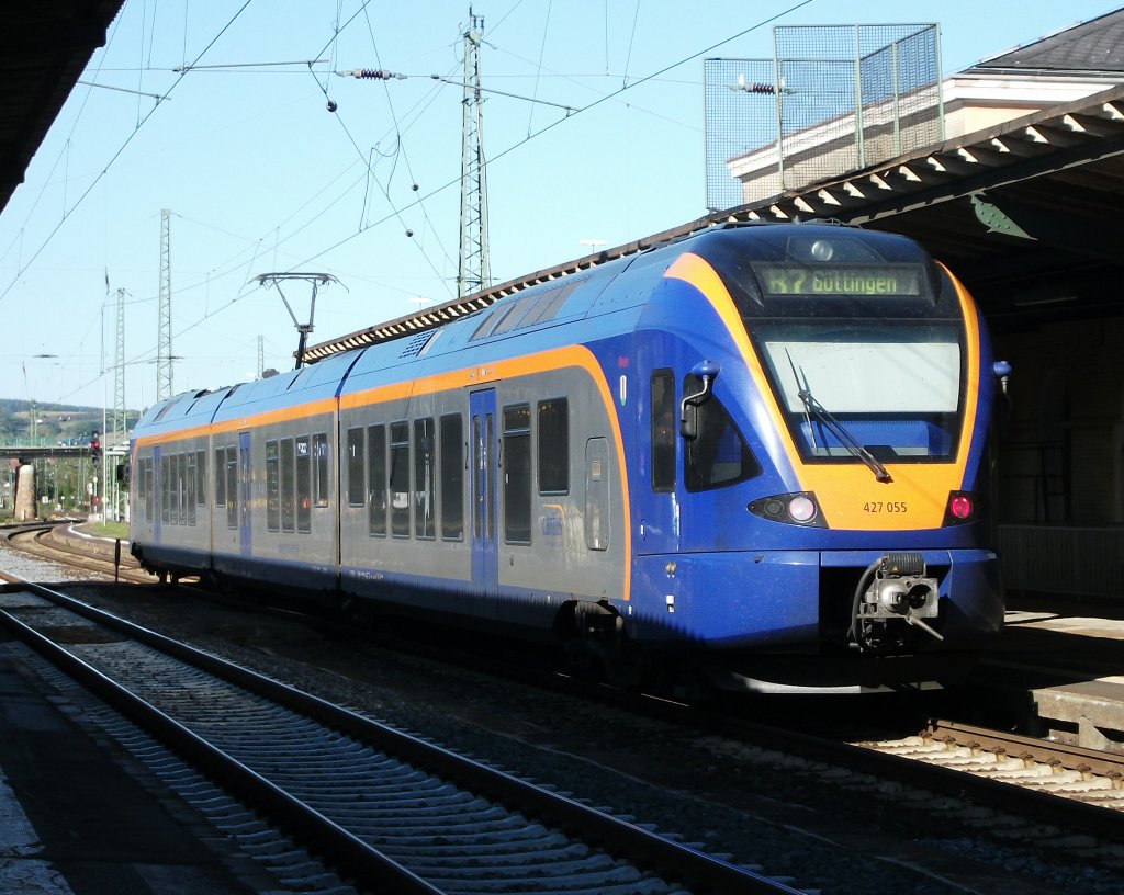 Am 15.Oktober ging es wieder nach Hause. ber Bebra und Eisenach. 427 055 steht als R7 nach Gttingen in Bebra.
