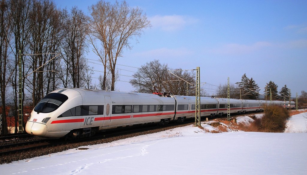 Am 16.02.2010 fuhr der ICE-T  Jena  aus Richtung Saalfeld kommend durch die schne Landschaft in Oberfranken nach Mnchen.