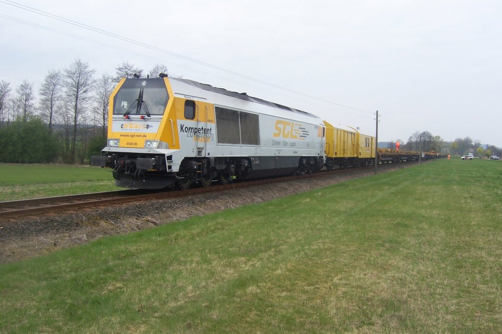 Am 16.April 2011 war 264 006 mit dem Langschienenzug auf der Strecke nach Bad Rodach unterwegs.