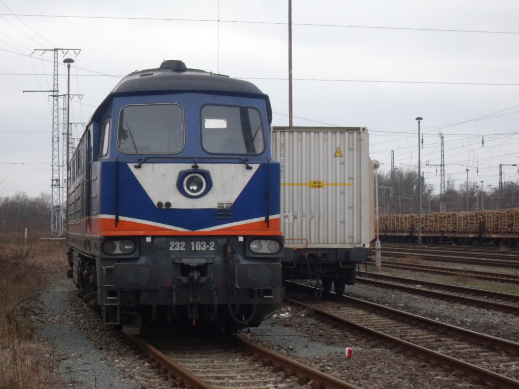 Am 18.02.2012 war 232 103 von Raildox in Stendal vertreten.