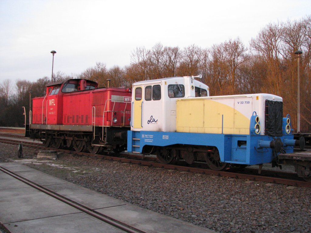Am 18.03.2009 in Neubrandenburg Rangierlokomotien der BR V60 un V 22