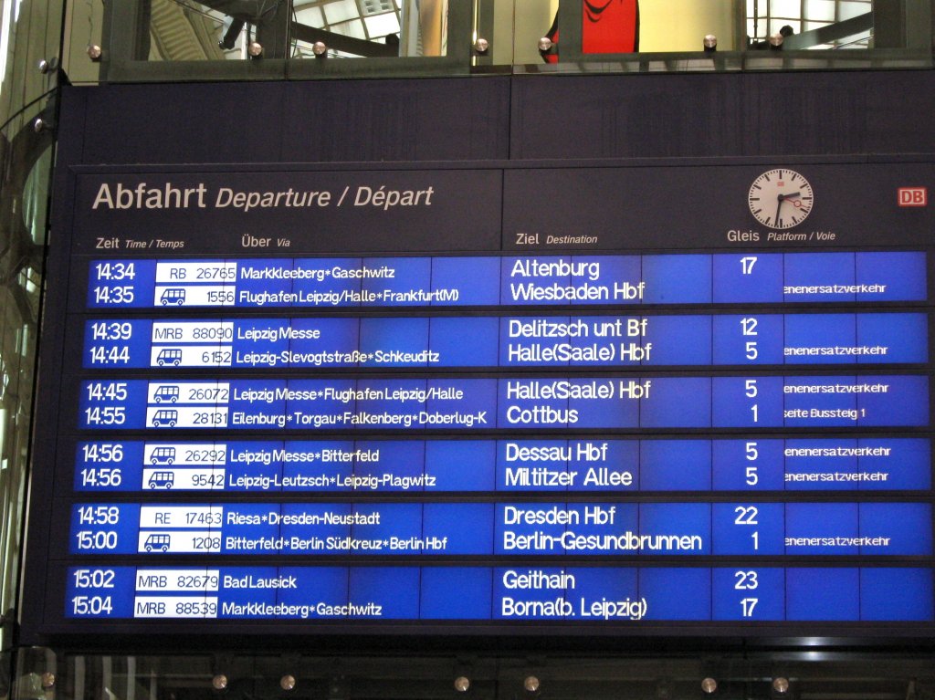 Am 18.09.2010 war der Leipziger Hbf wohl eher ein Busbahnhof, wie man unschwer erkennen kann.
(c) by Vico Schulze