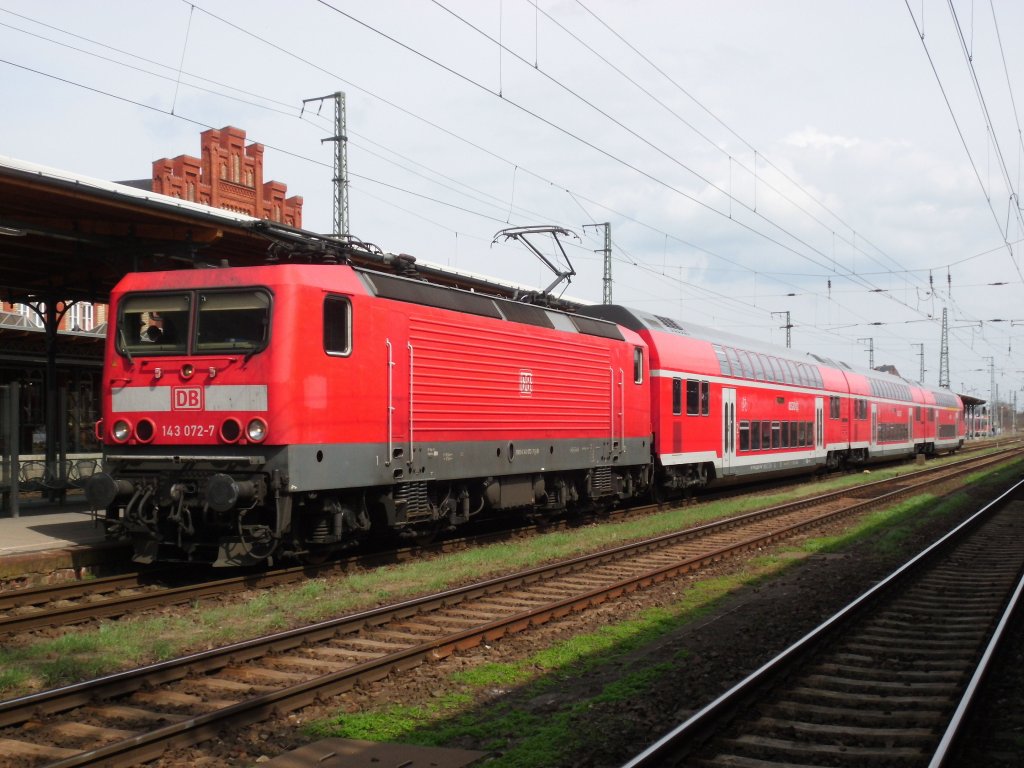Am 19.04.2013 fuhr 143 072 auf der RB in Stendal ein und weiter nach Wittenberge.
Sie war wohl Ersatz fr einen ausgefallenden 425er.