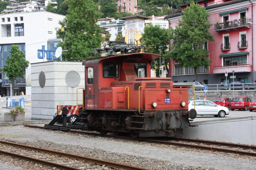 Am 19.5.2009 wurde im Bahnhof Locarno die kleine Te 157 fr den 
Rangierdienst vorgehalten.