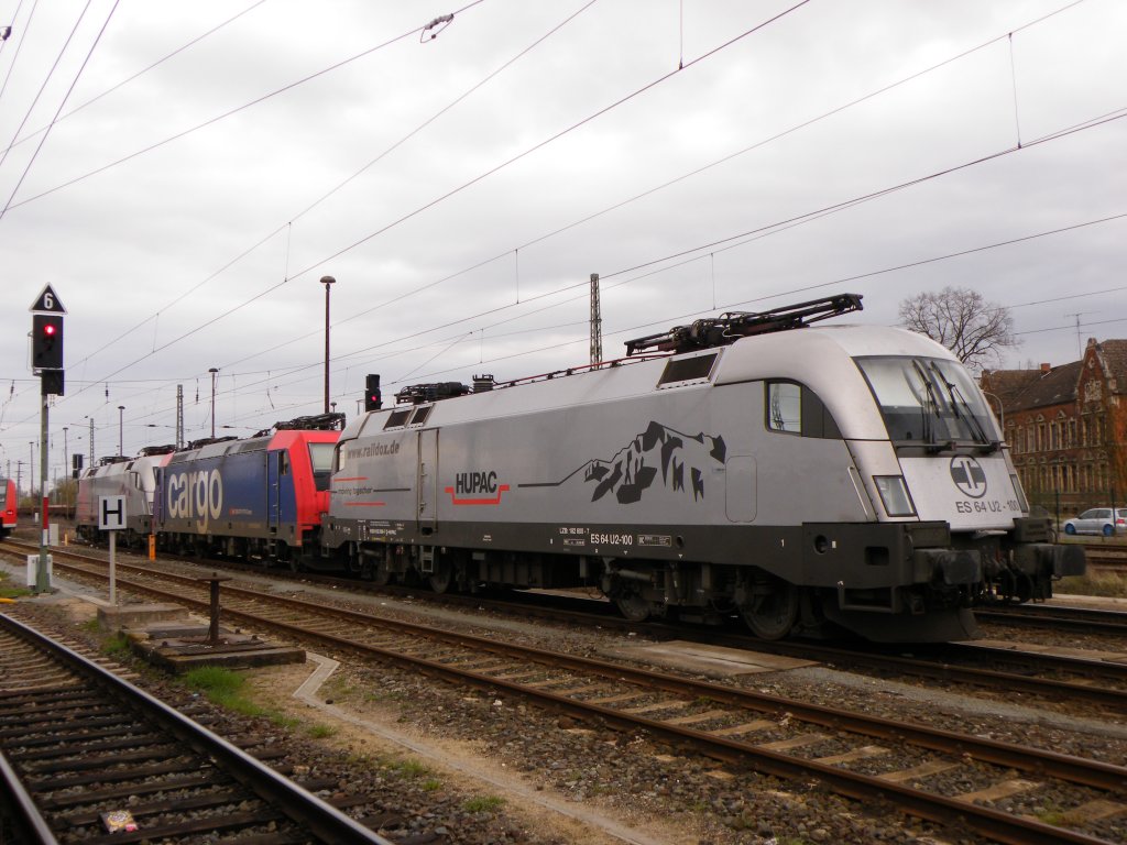 Am 1.April 2012 stand die Raildox ES64U2-100 in Stendal Hbf abgestellt.