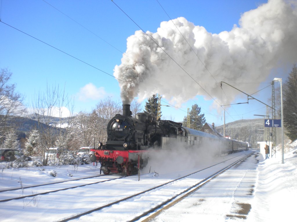 Am 2 . Januar 2010 fuhr die 78 468 zum Dreiknigsdampf und machte auch Halt 
in Aha.