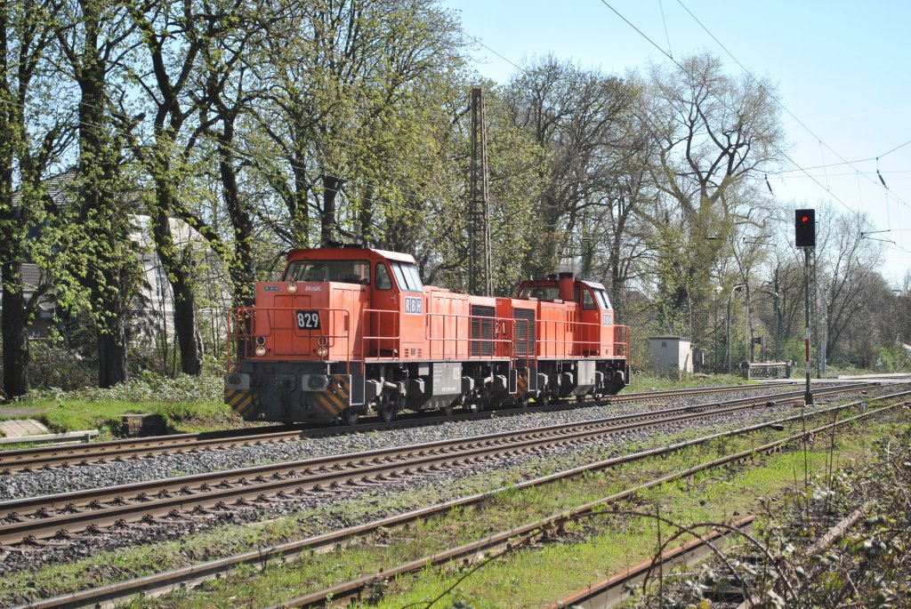 Am 2. April fuhren 829 und 821 von der RBH Logistics GmbH durch Ratingen-Lintorf.