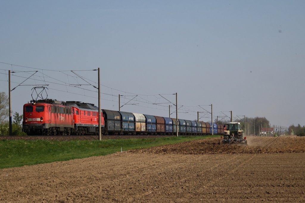 Am 20.04.2011 in Kfering 140 491 -2 und 233 525 -5 