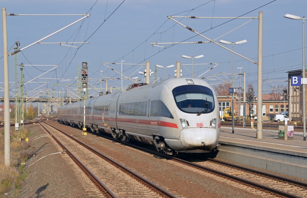 Am 20.11.11 wurde ein unbekannter ICE-T in Bitterfeld ber Gleis 4 geleitet. Ziel sollte Leipzig sein. 