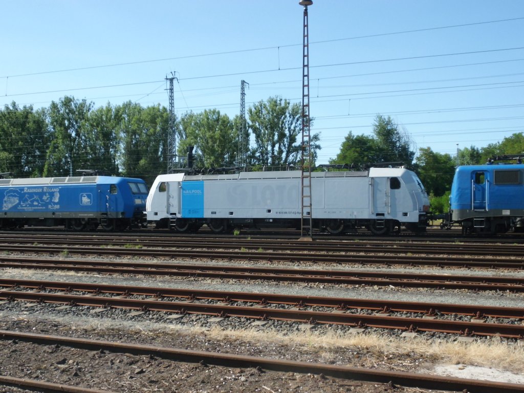 Am 21.07.2013 stand 186 137 im Gterbahnhof Stendal abgestellt. 