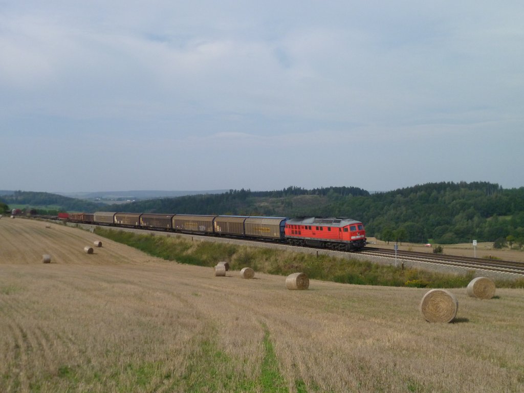 Am 21.09.11 ist 232 457 in Ruppertsgrn zusehen, Richtung Reichenbach/V.