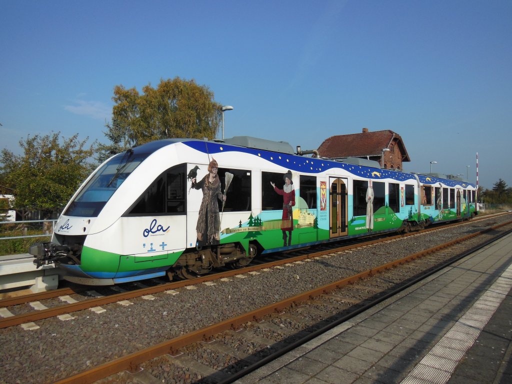 Am 21.10.2012 im Bahnhof Groß Brütz VT 702 der OLA Schwerin Bahnbilder.de